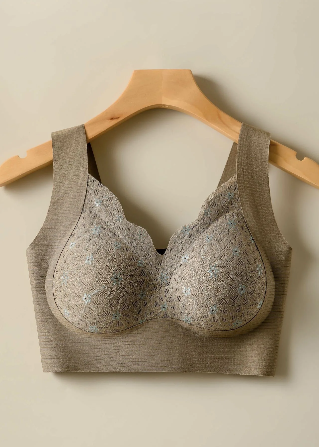 Sutiã sexy de renda sem costura para mulheres, push up top, plus size bralette, sutiã de tamanho grande, sem underwire