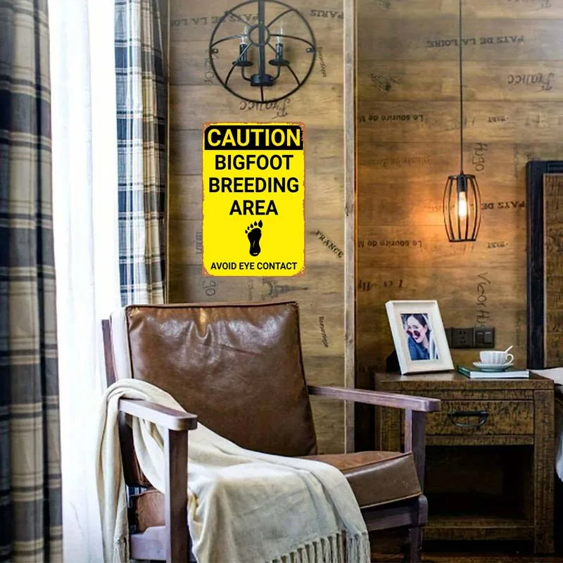 Bigfoot Breeding Area Funny Warning Sign Door Decoration Retro Vintage Metal Tin Signs for Outdoor Wall Decoration Man Cave Art