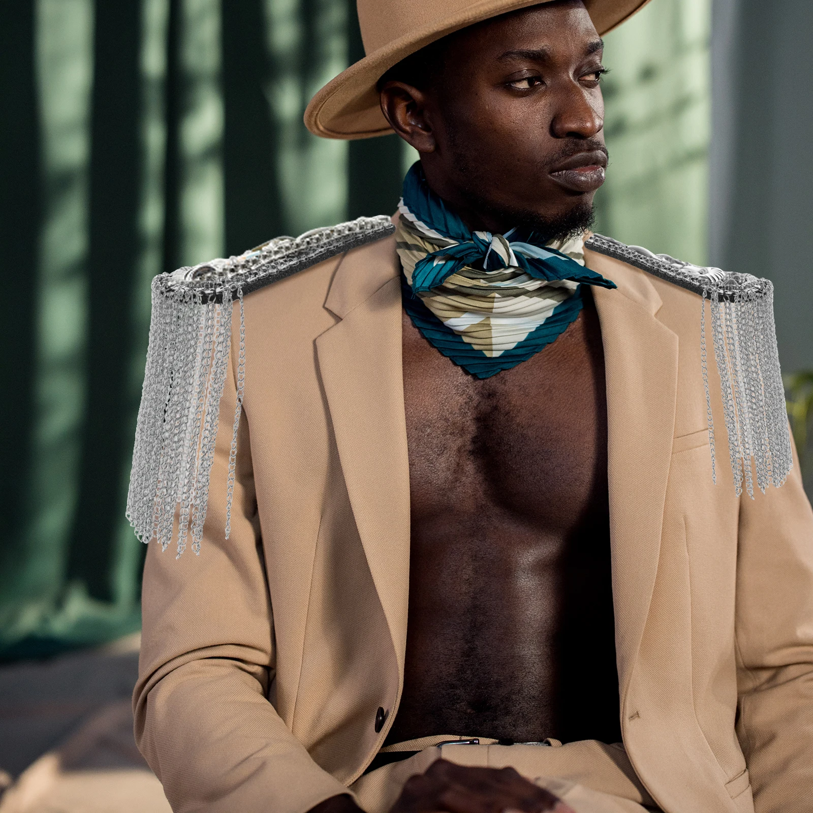 

2Pcs Metal Epaulettes Tassel Chain Shoulder Board for Costume Wedding Prom Birthday Stage Accessories Shoulder Epaulettes