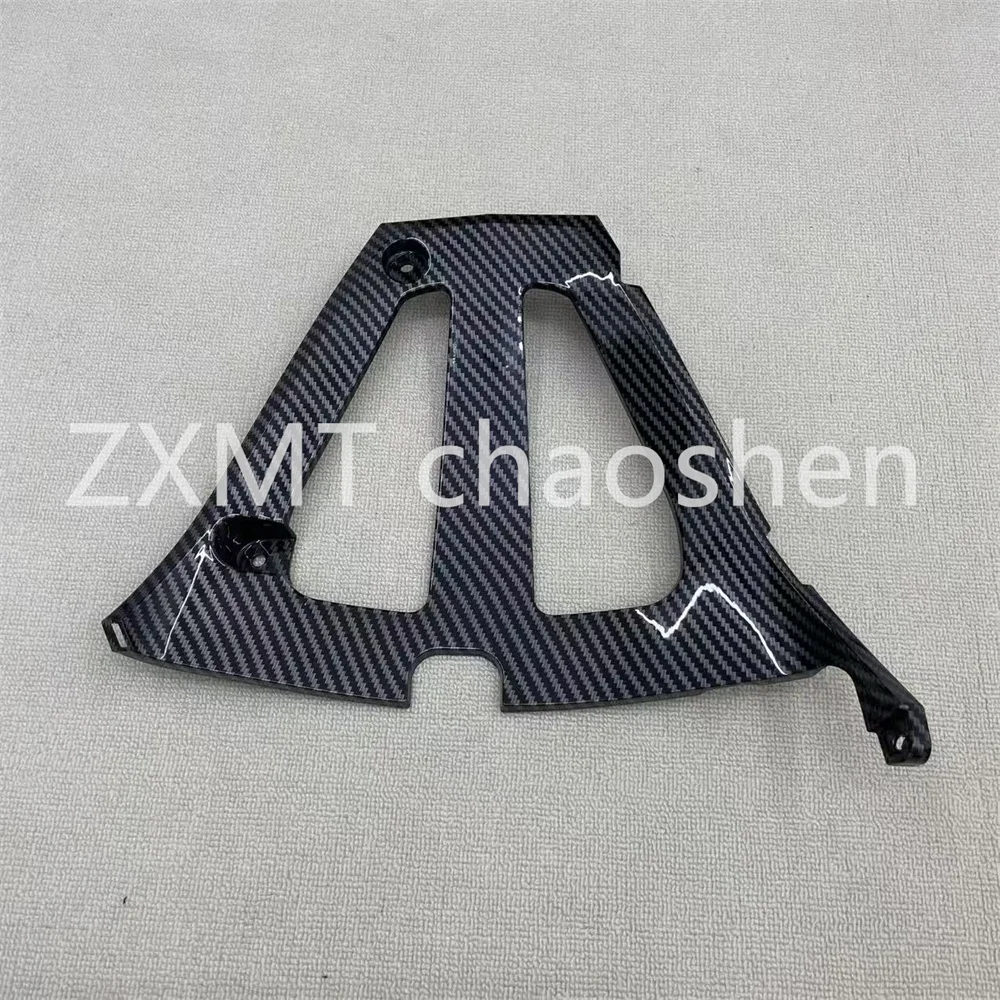 The ABS motorcycle fairing is suitable for GSXR750 600 K4 lower cover triangular mesh with carbon fiber paint from 2004 to 2005