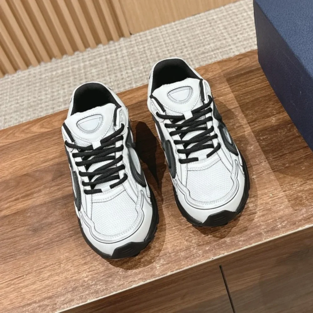 New breathable and versatile sports shoes, anti slip and height increasing, men's and women's comfortable shoes, casual shoes