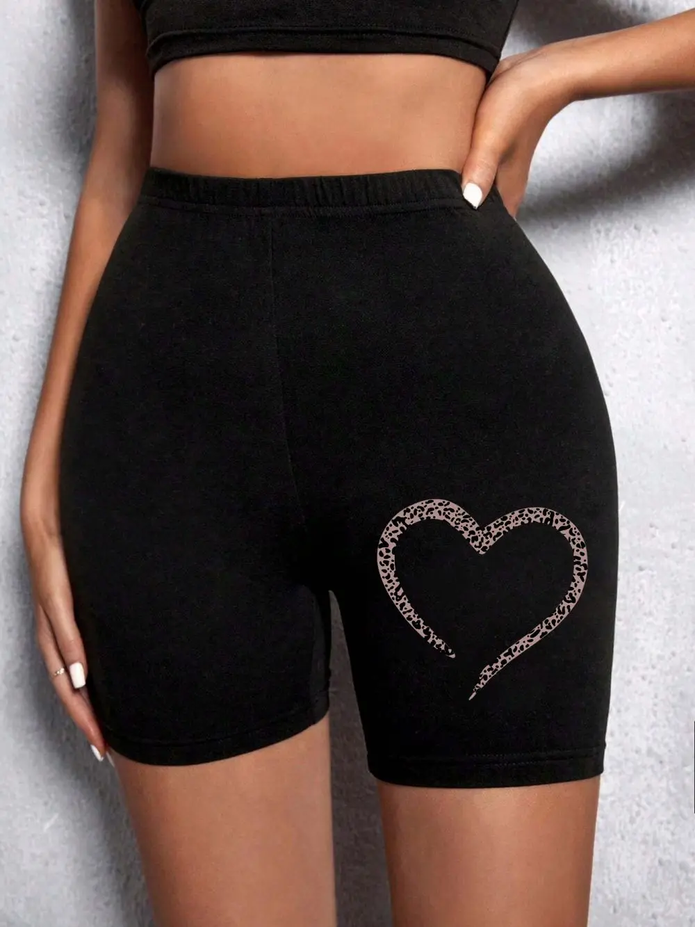 Letnie damskie obcisłe spodenki Leopard Heart And Love Letter Graphic Print Fitness Short Pantssexy Soft Stretch Female Sport Swear