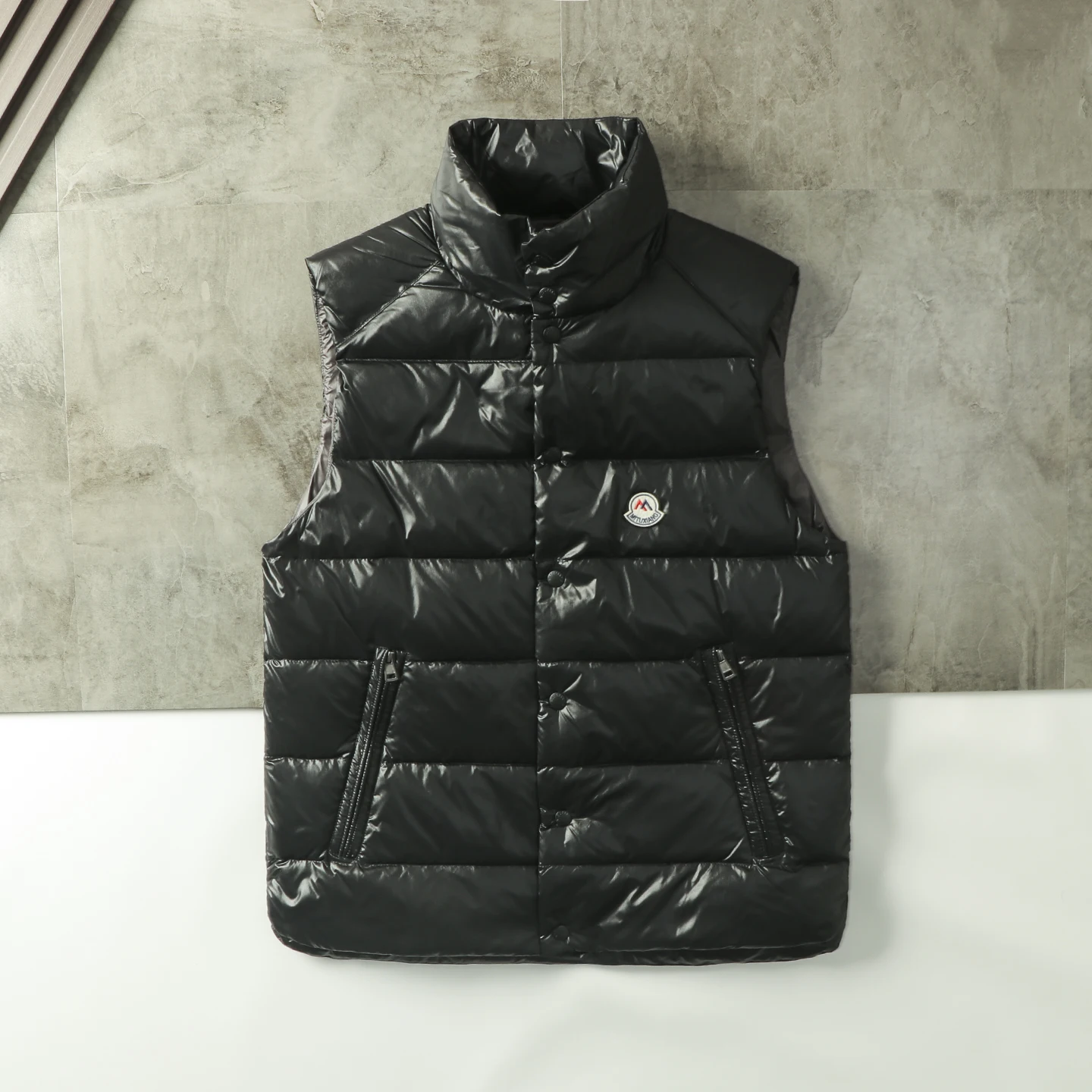 High Loft! Stain-Resistant Shiny Design! 90% Duck Down! Men's Warm & Comfortable Stand Collar Down Vest for Winter