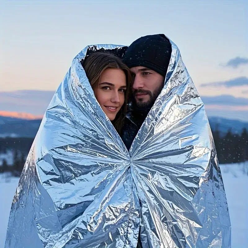  2 couvertures de survie d’ - Emergency Mylar Blanket avis et prix