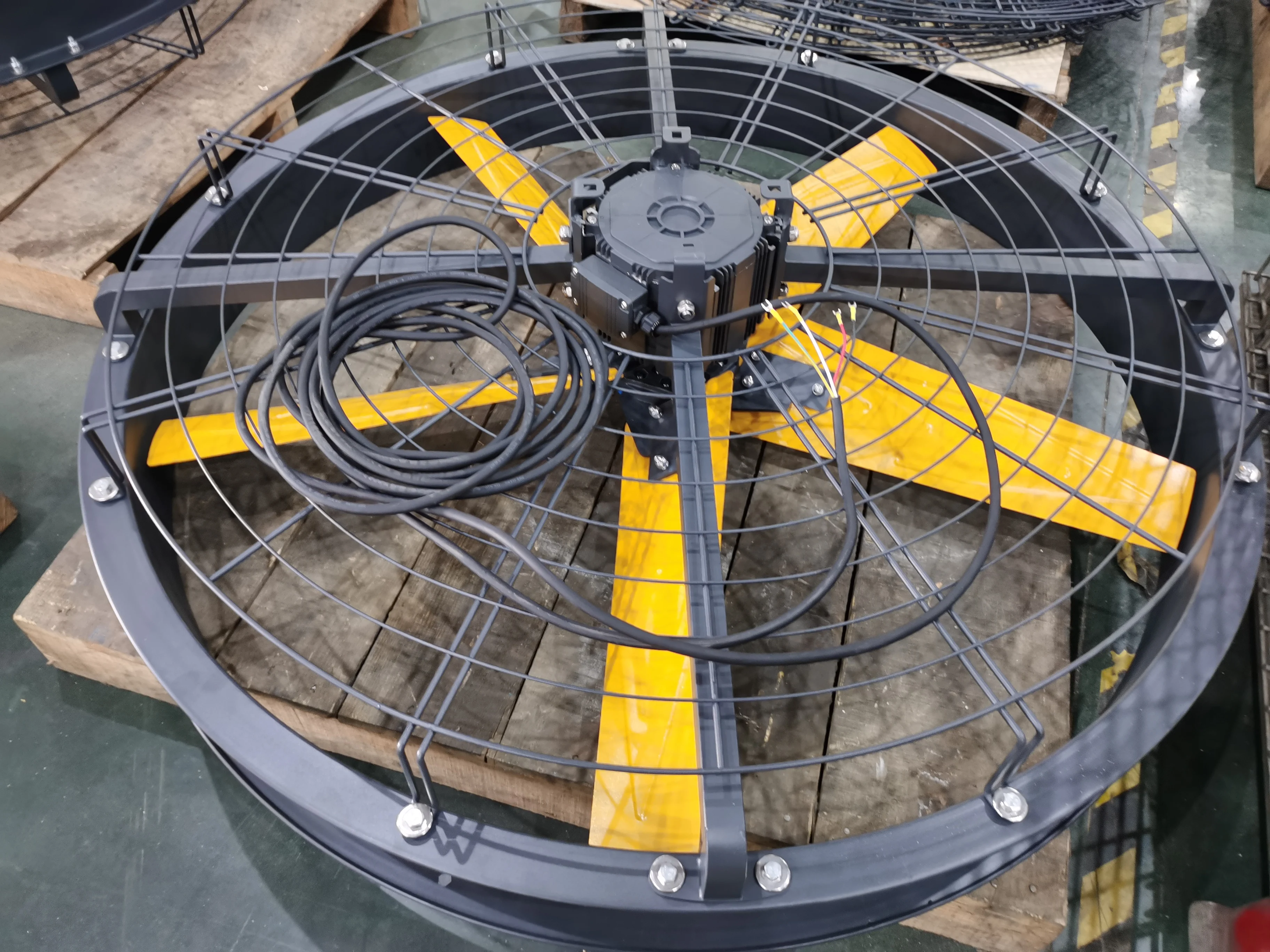 Ventilatore da magazzino industriale di grandi dimensioni montato a parete da 1,2 m e 0,9 m a prezzo di fabbrica tipo Hvls