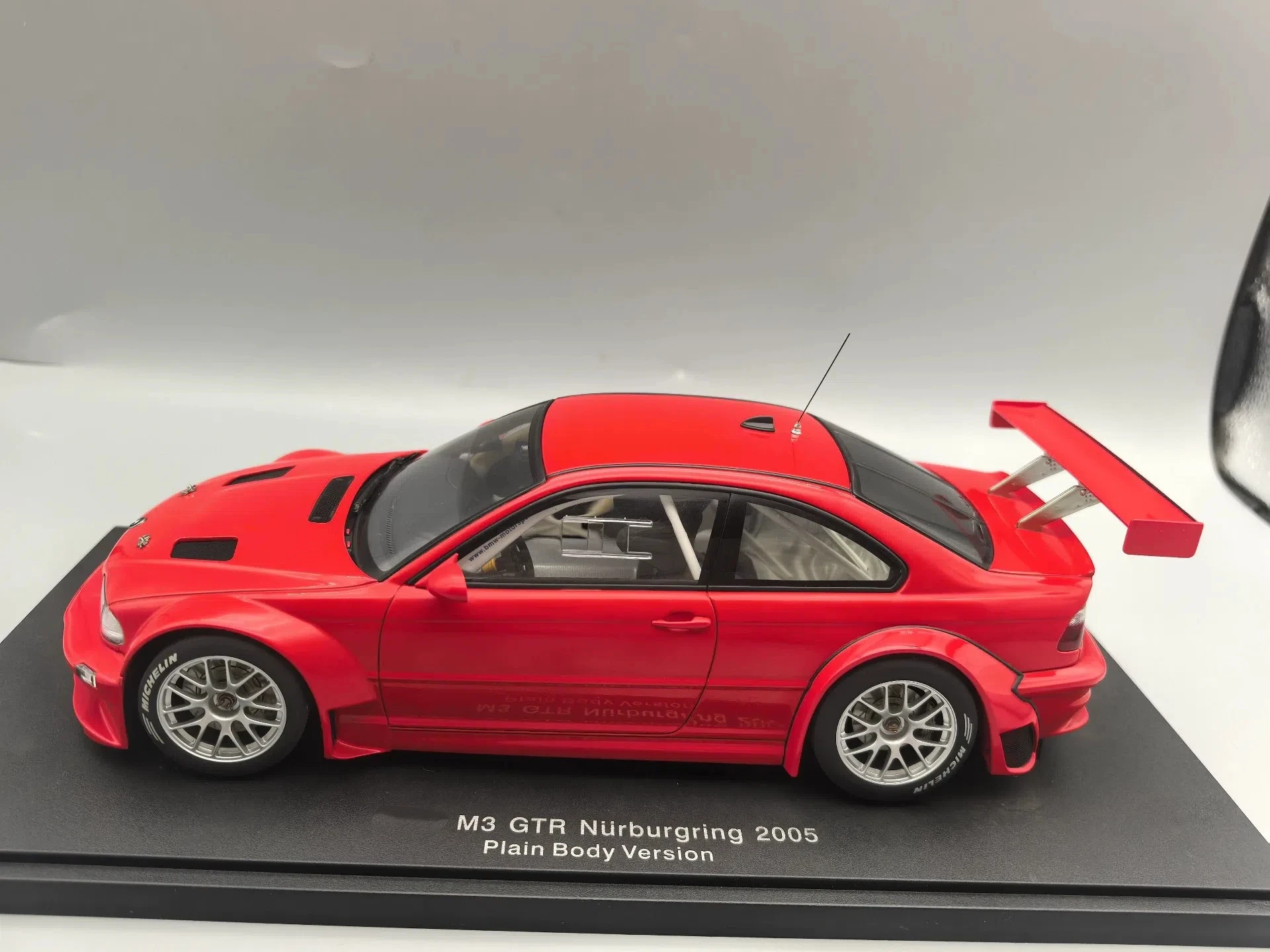 Autoart 1:18 E46 M3 GTR Nurburgring 2005 Plain Body Version Simulation All Open Alloy Metal Static Car Model Toy Gift