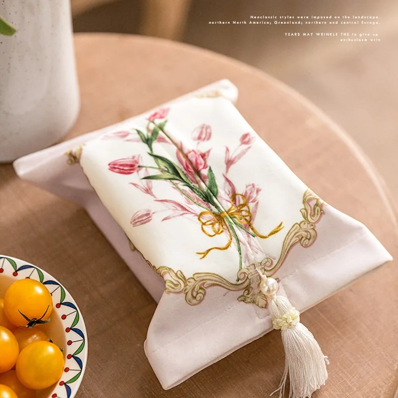 Simple Light Luxury Tulip Pink Flannel Car Tissue Cover Short Fluff Paper Bag Fabric Storage Tissue Box Auto Interior Decor