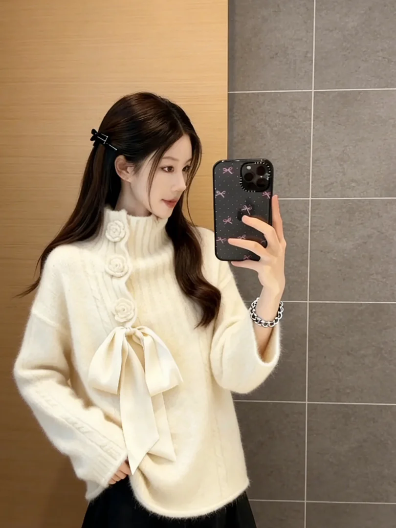 

Unique Beautiful Korean Sle Winter ort Knitted Sweater White Inner Wear Top High End Luxury Feel Knot Design