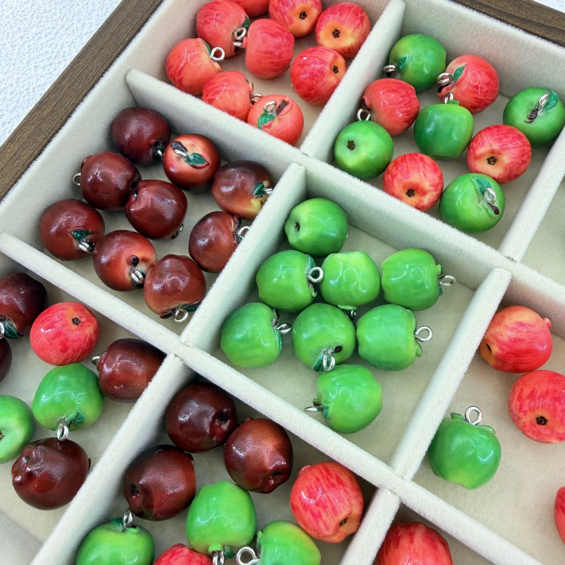 5Pcs 14x15MM 3D Resin Simulation Apple Charms Fruit Pendant Spacer Loose Beads For DIY Jewelry Bracelet Earrings Accessories