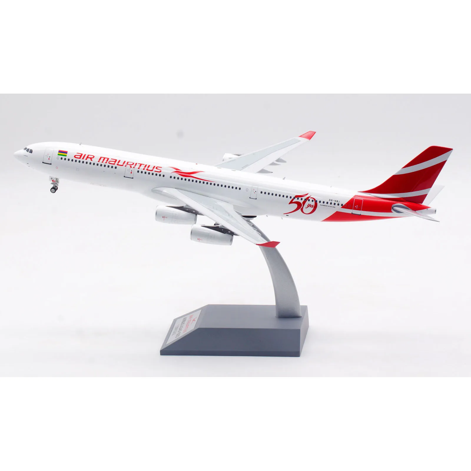 IF343MK1224R Alloy Collectible Plane Gift INFLIGHT 1:200 Air Mauritius Airbus A340-300 Diecast Aircraft Jet Model 3B-NBJ