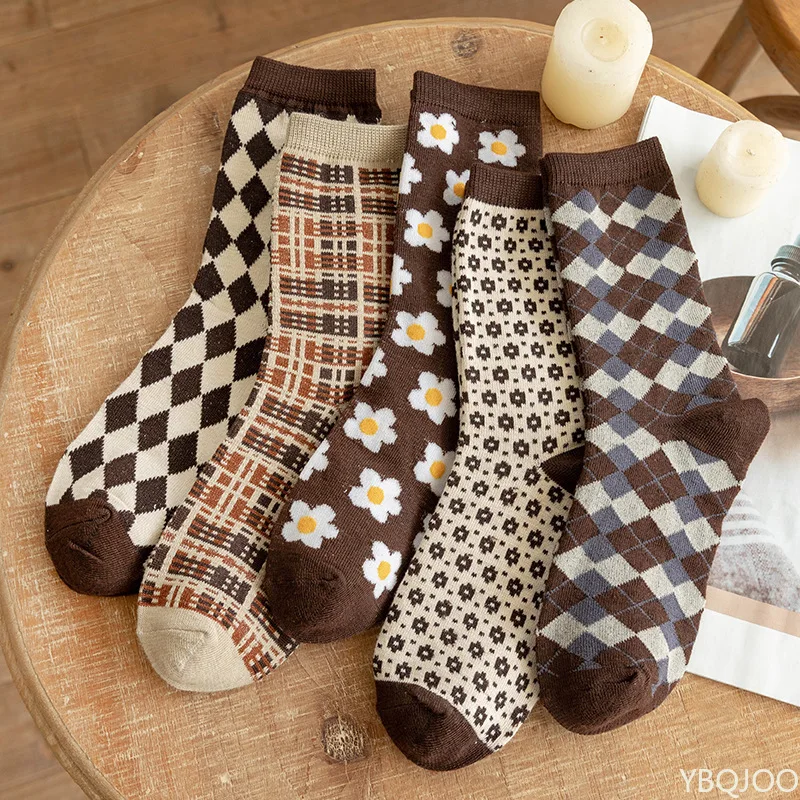 5 pairs Women's autumn winter retro simple mid tube socks diamond grid fashionable versatile socks thick women's cotton socks