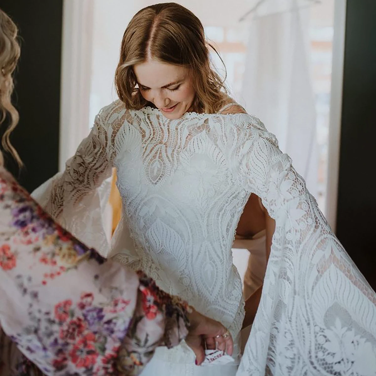 Boat Neck Backless Modern Lace Wedding Dress With Train Customized Bohemian Figure Long Fit And Flare Sleeves Bridal Gowns