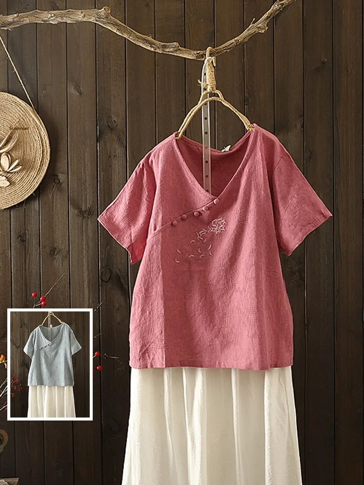 

Футболка из хлопка и льна с художественной вышивкой, летняя женская одежда большого размера, универсальный китайский топ с v-образным вырезом