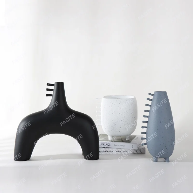 

Modern, minimalist and creative resin decorations, hotel model rooms, family living rooms, entrances, and soft decoration