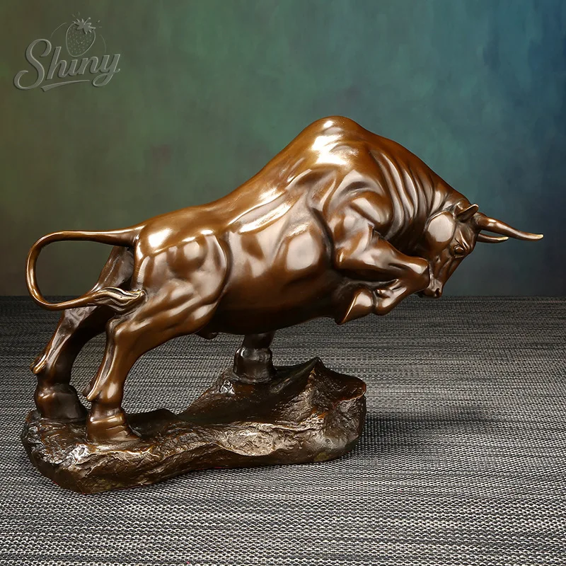 

Red Copper Pioneering Ox Ornament Chinese Zodiac Ox Crafts Living Room Office Desktop Home Decorations Ornaments Gifts
