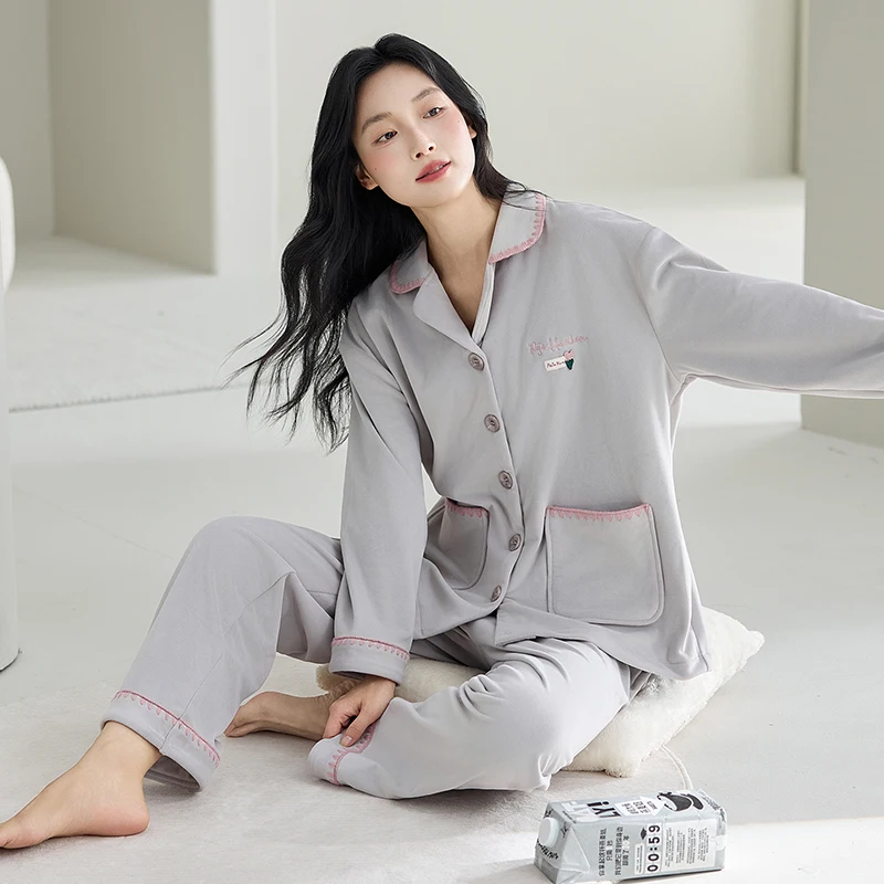 

Комплекты пижам в стиле аниме для женщин: европейский кашемир, однотонные, праздничные, для подарков, очень мягкие, с круглым вырезом, рукавами-крылышками, укороченные брюки, в стиле Ins