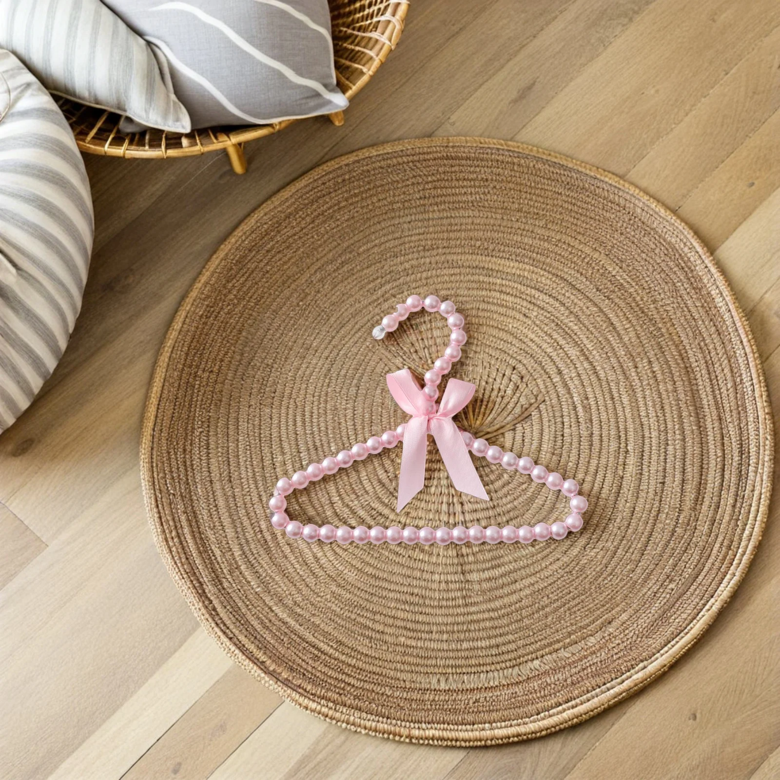 

5pcs Pet Clothes Hangers Mini Plastic Small Pet Garment Hangers For Dog Cat Clothing Display Fake Pearl Ribbon Pink 20Cm Space