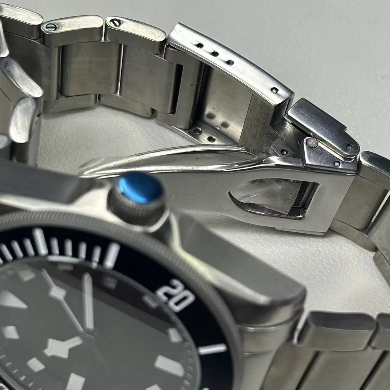 นาฬิกาข้อมือผู้ชายรุ่นใหม่ปี 2025 ระบบอัตโนมัติ ตัวเรือนไทเทเนียม นาฬิกาดำน้ำ กันน้ำ 120 คลิก นาฬิกาข้อมือระดับไฮเอนด์