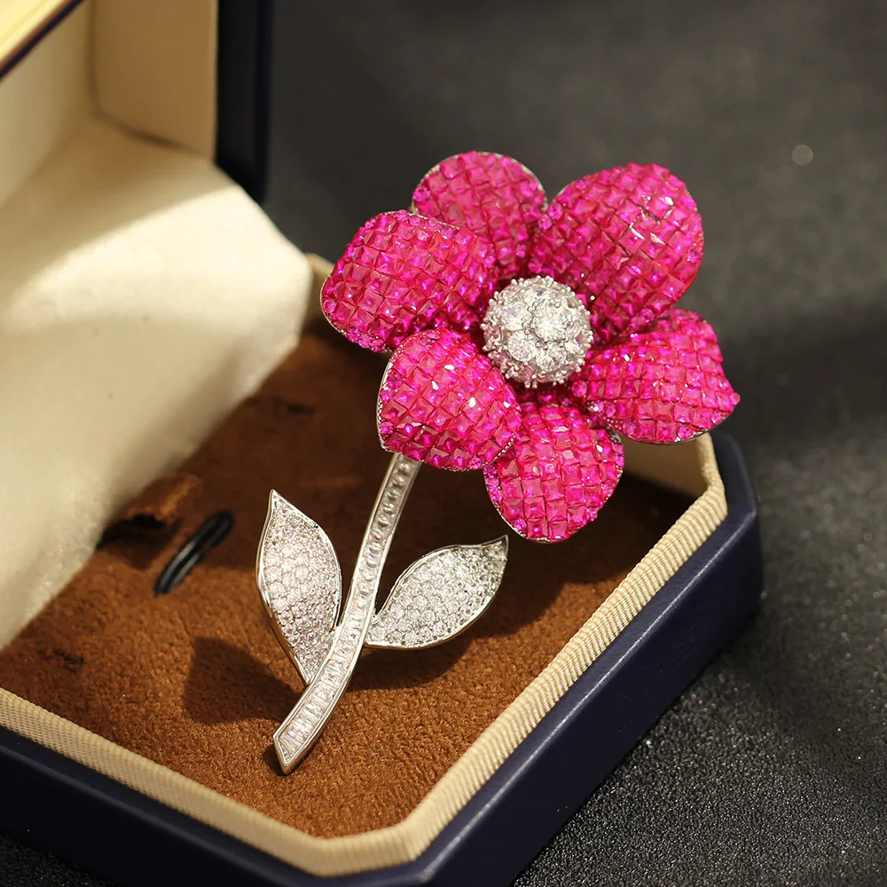 Luxury Heavy Red Crystal Flower Brooch Exaggerated Elegant Bouquet Jewelry Pin for Women