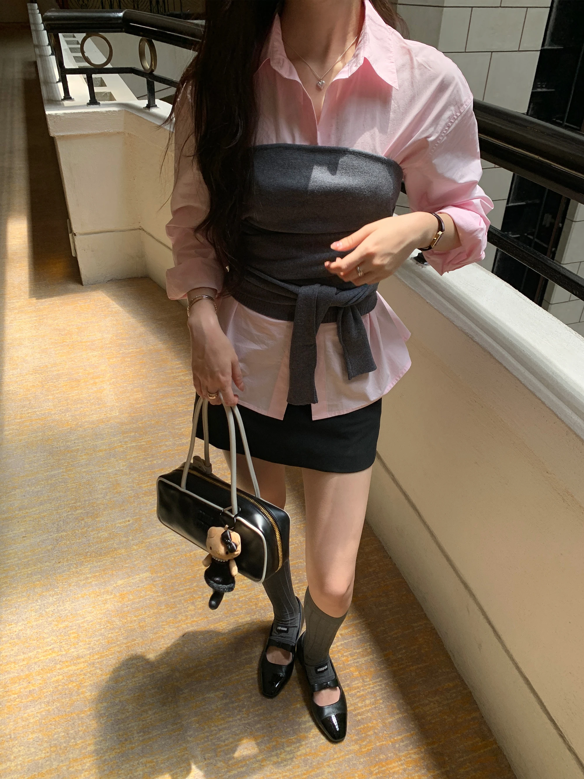 

Naki White Peach Oolong Корейский Sle irt с поясом Регулируемый свободный крой из чистого хлопка Long Sve Женский повседневный irt