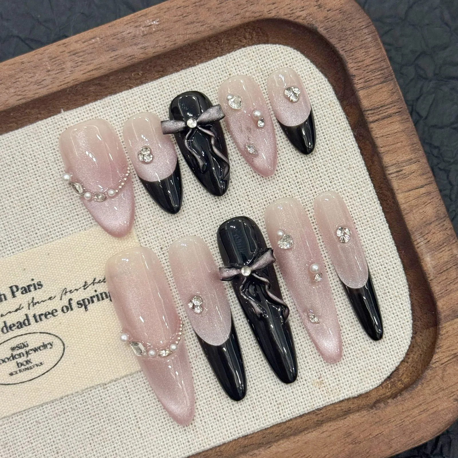 10 Stück rosa lila Katzenauge Press On Nails Y2k Schwarz Französischer Stil handgemachte falsche Nagelschleifen Strass Dekor Süßer cooler Fake Nail