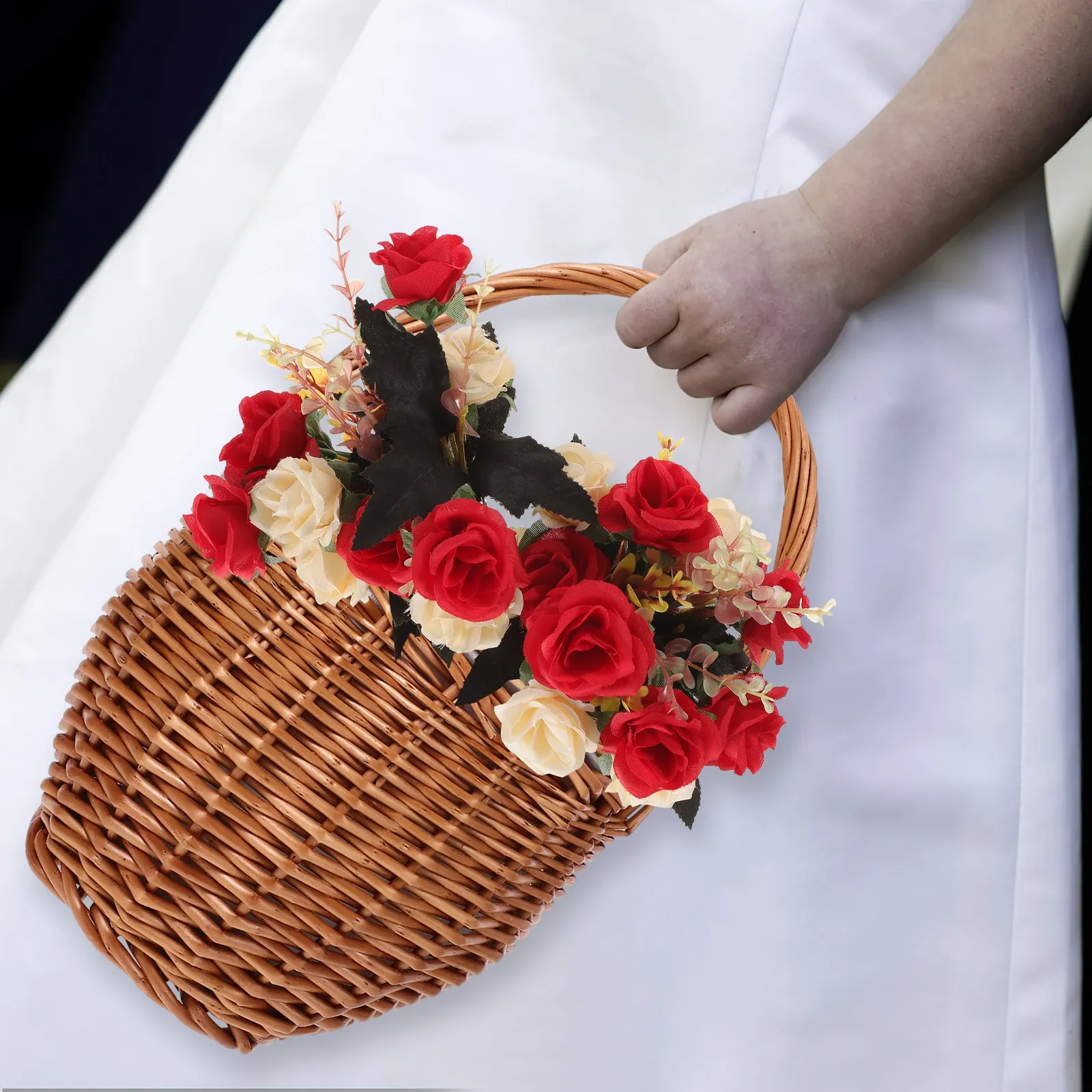 handwoven-wicker-picnic-basket-portable-fruit-storage-basket-flower-decoration-holder-outdoor-camping-backyard-wedding-rustic