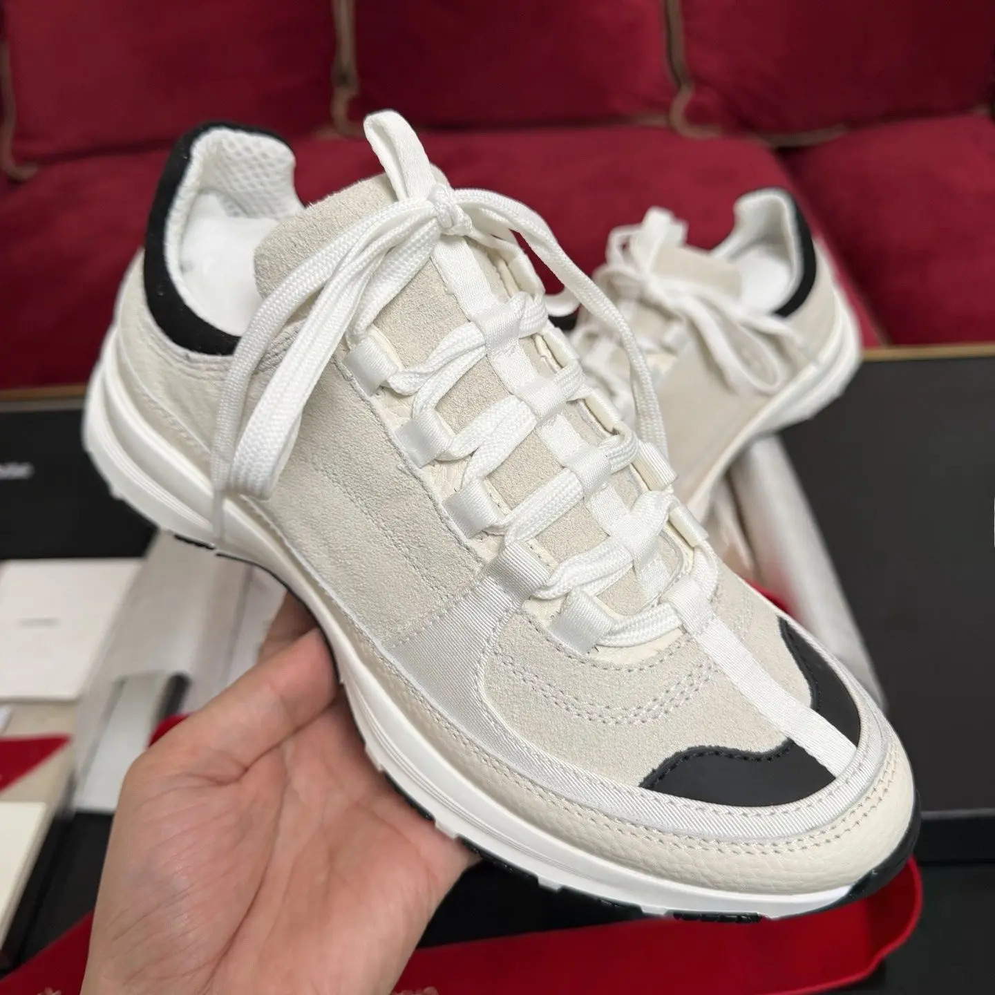 Milk Coffee Tone Unisex Skate Shoes, Gentle Retro Casual Flat Sneakers, Wear-resistant Skate Footwear, Nice Shoes for Cafe Visiting, Literary Matching and Weekend Leisure Travel for Men and Women