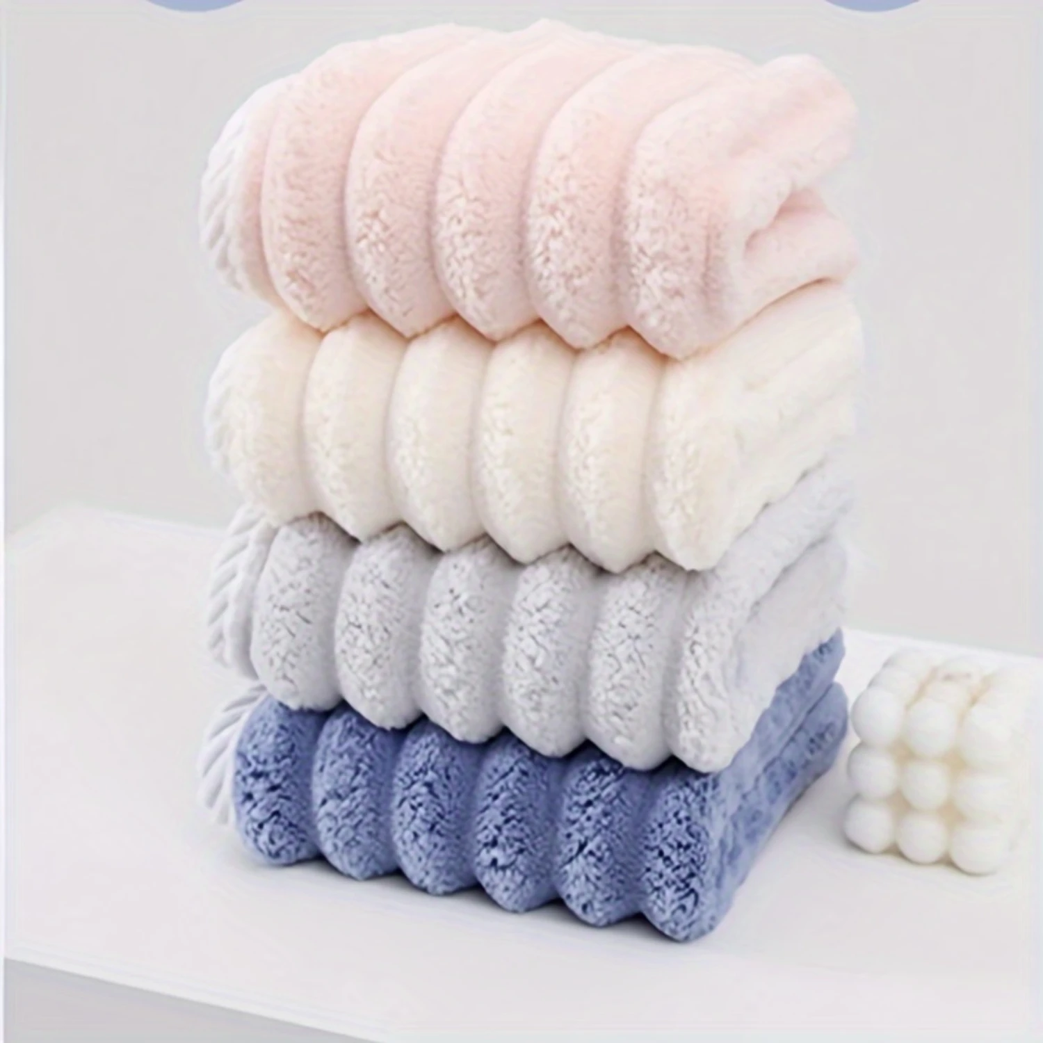

1Set (4PCS) Colored Coral Velvet Large Striped Towel With Embroidery, Absorbent And Quick Dry Face Towel, Non-Shedding And Non-F