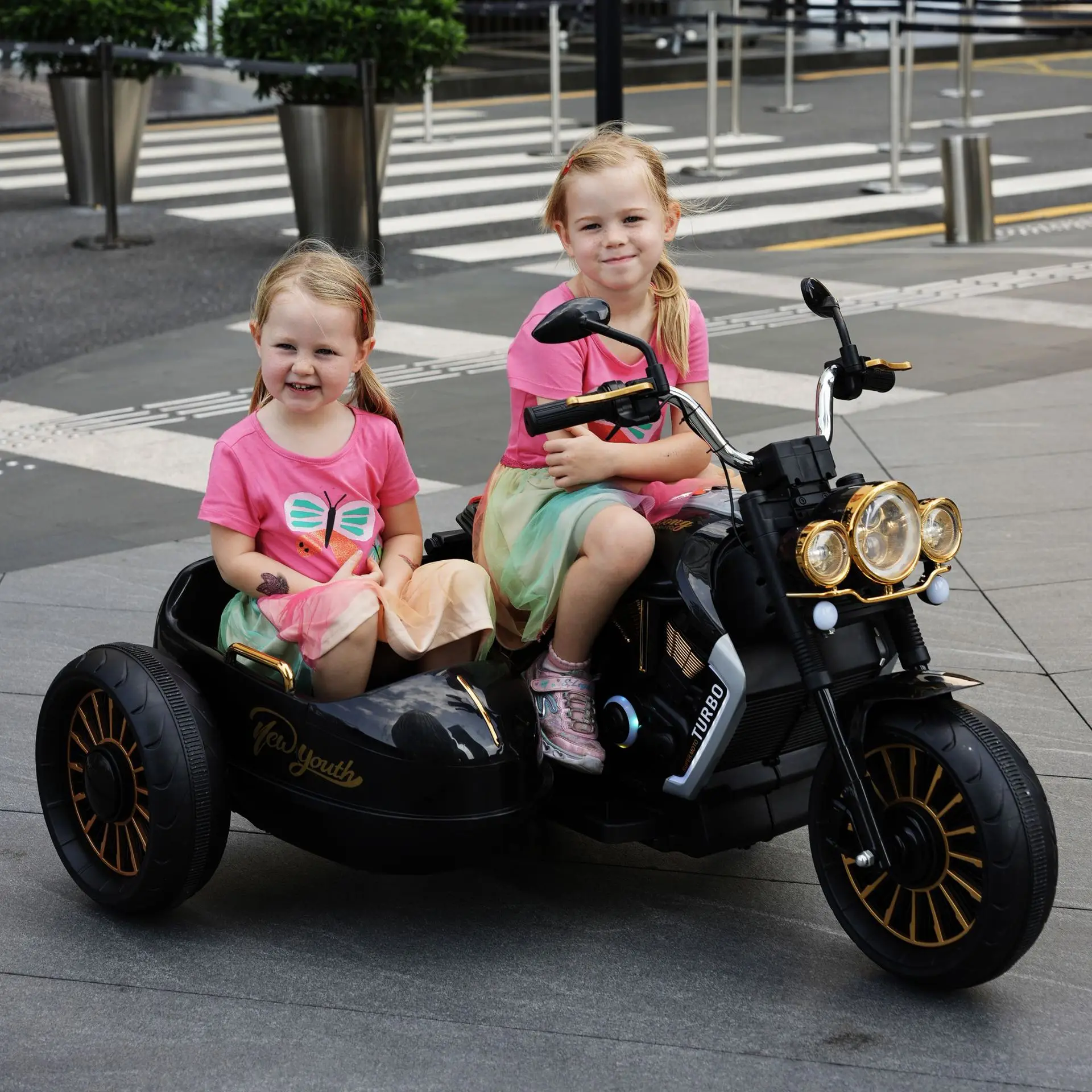 3-12 Years Old 12V 9AH Large Children's Charging Electric Two Seat Three Wheel Battery Motorcycle