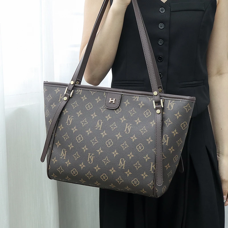 حقيبة يد عصرية بسيطة للنساء الكاجوال مع تصميم جلد عالي الجودة وشعار بسيط #3