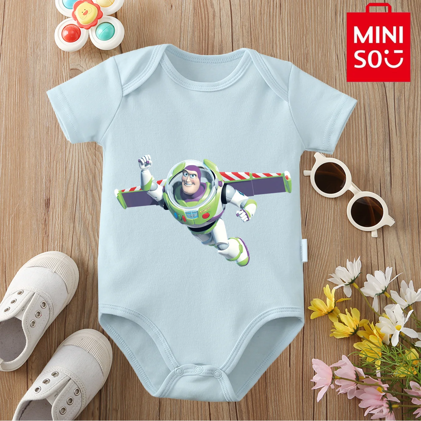 

MINISO&Disney Jointly Signed 100% Cotton Baby Clothe Baby Onesie Bodysuit Buzz And Rex Cute Print for 0 To 12 Months Newborn