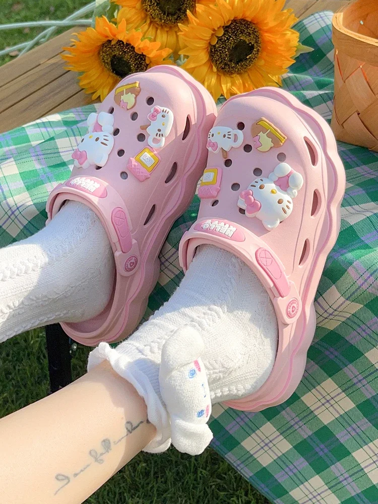 

2023 Cute Hello Kitty Kuromi Clogs Summer Kawaii Fashion Sandals Y2K Flat Shoes Anime Sanrio Slipper Girls Birthday Gift