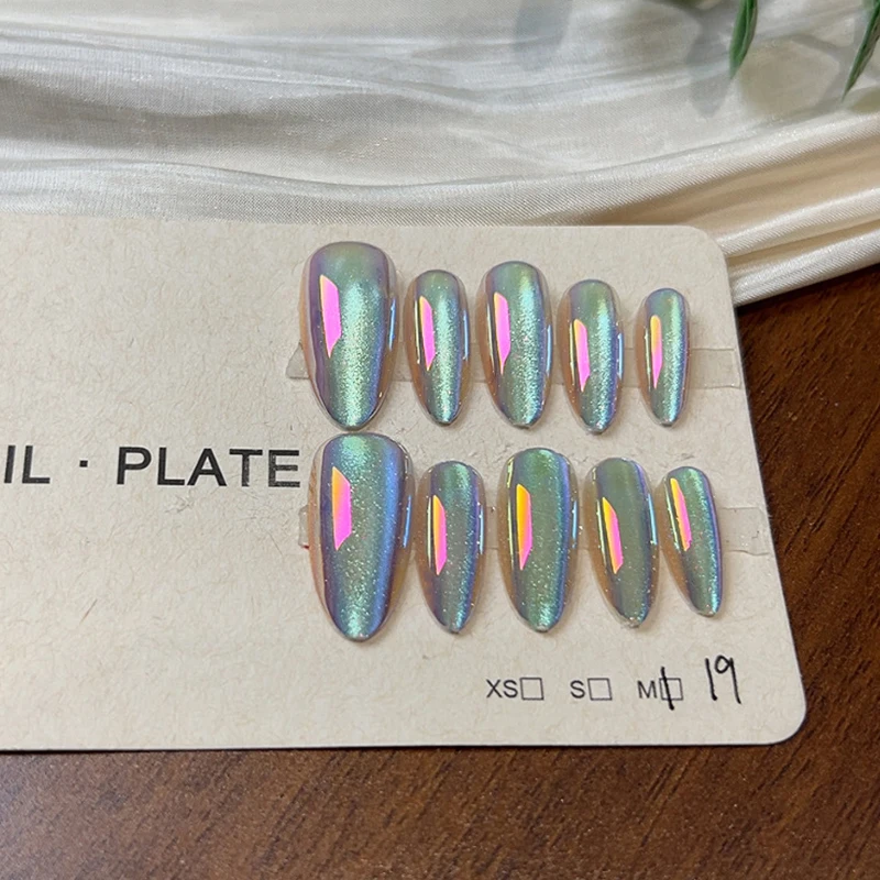  10pcs 반짝 이는 매직 미러 프레스 손톱 아몬드 가짜 손톱 전체 커버 웨어러블 반짝이 디자인 거짓 네일 패치 용품 ﻿ ﻿