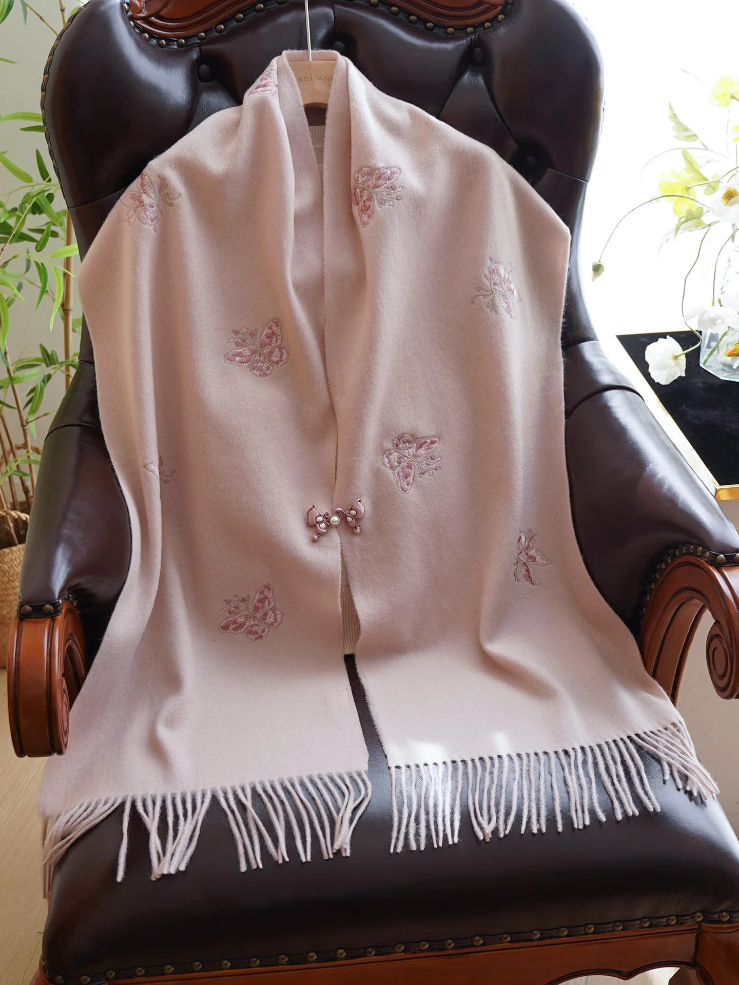 bufanda-de-lana-calida-con-bordado-en-rosa-claro-para-mujer-ropa-de-abrigo-accesorio-chino-sle-winter-faion