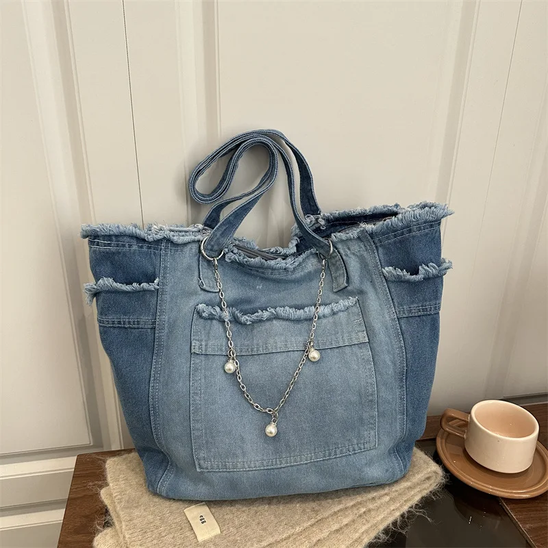 

Gradient Color Denim Casual Tote Bag Women's Versatile Large Capacity Commuter Shoulder Bag with Pearl Chain Decoration