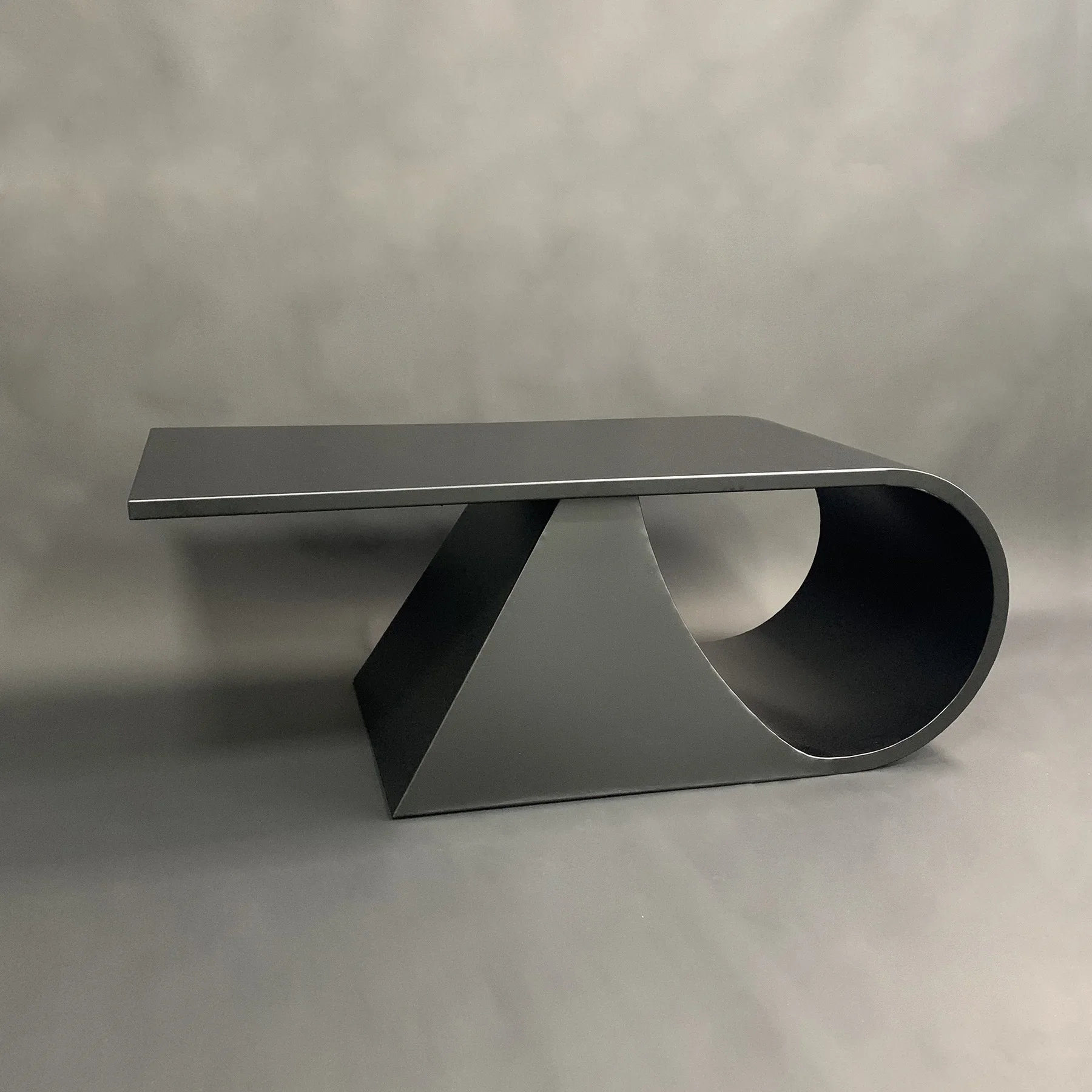 طاولة قهوة مربعة بتصميم إيطالي فاخر من الحديد المطاوع، شقة صغيرة بسيطة، غرفة معيشة منزلية من الفولاذ المقاوم للصدأ