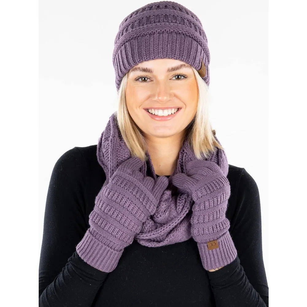 Damski zimowy zestaw: dziergana czapka, szalik i rękawiczki - prążkowana czapka beanie, szalik typu infinity i ciepłe mitenki na zimne dni