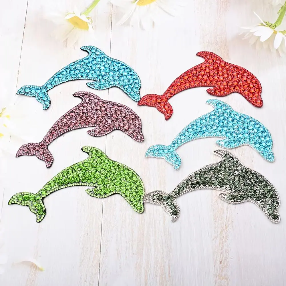 Kristall-Delfin-Applikation Strass-Patches Rot Grün Blau Aufnähbare Abzeichen für Kleidung Taschen Haaraccessoires Dekoration Handwerk