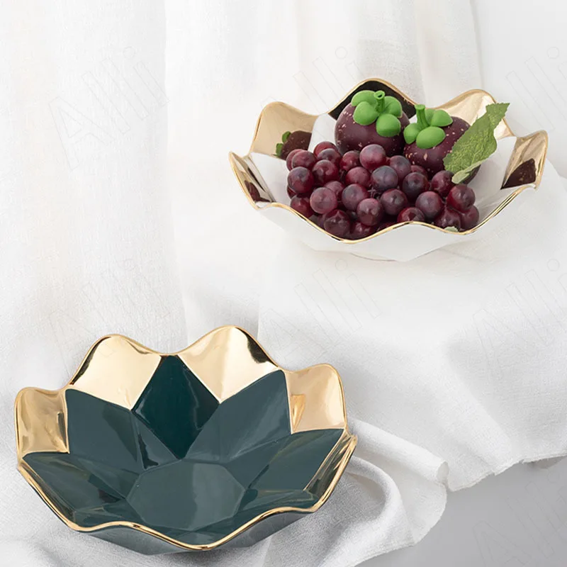 Northern Europe Ceramic Tray Creative Gold Plating Process Fruit Trays Rhombus Relief Candy Organizer Modern Home Decoration