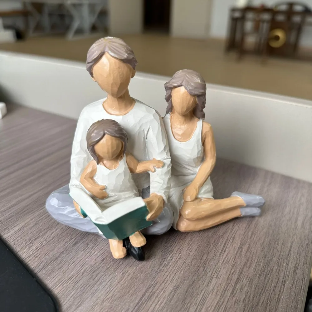 Hot Sale Imitation Wood Carving Figures Resin Ornaments Warm Family Parent-child Sculpture Desktop Decor Home Couple Decoration