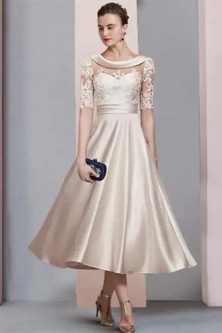 

Elegant Simple 3/4 Sleeve Lace Short Wedding Dress for Church Garden Outdoor Auditorium