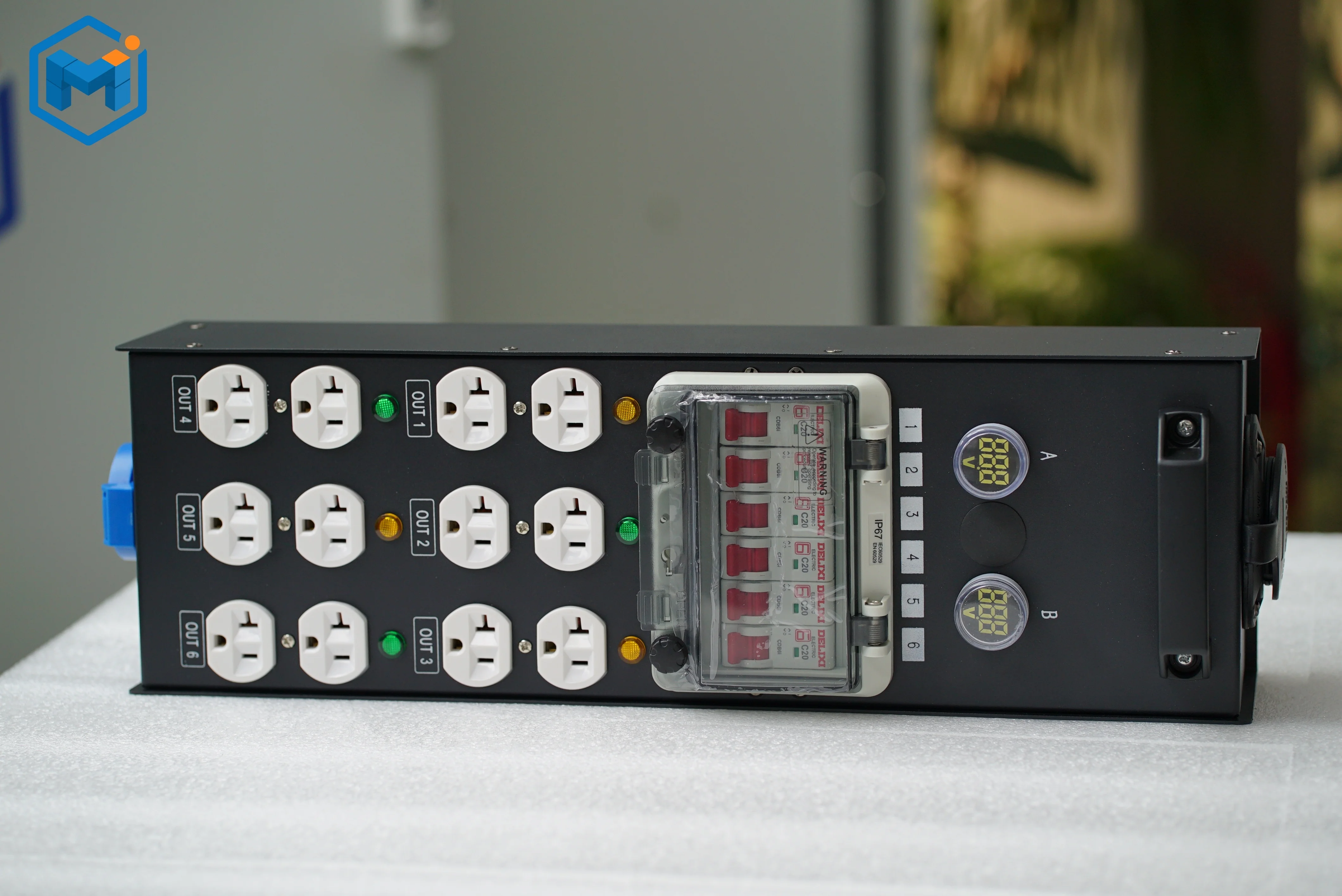 US Small Portable Electric Power Distribution Box 50a Stage Light Controller with 12 Edison Sockets Portable Power Distributor