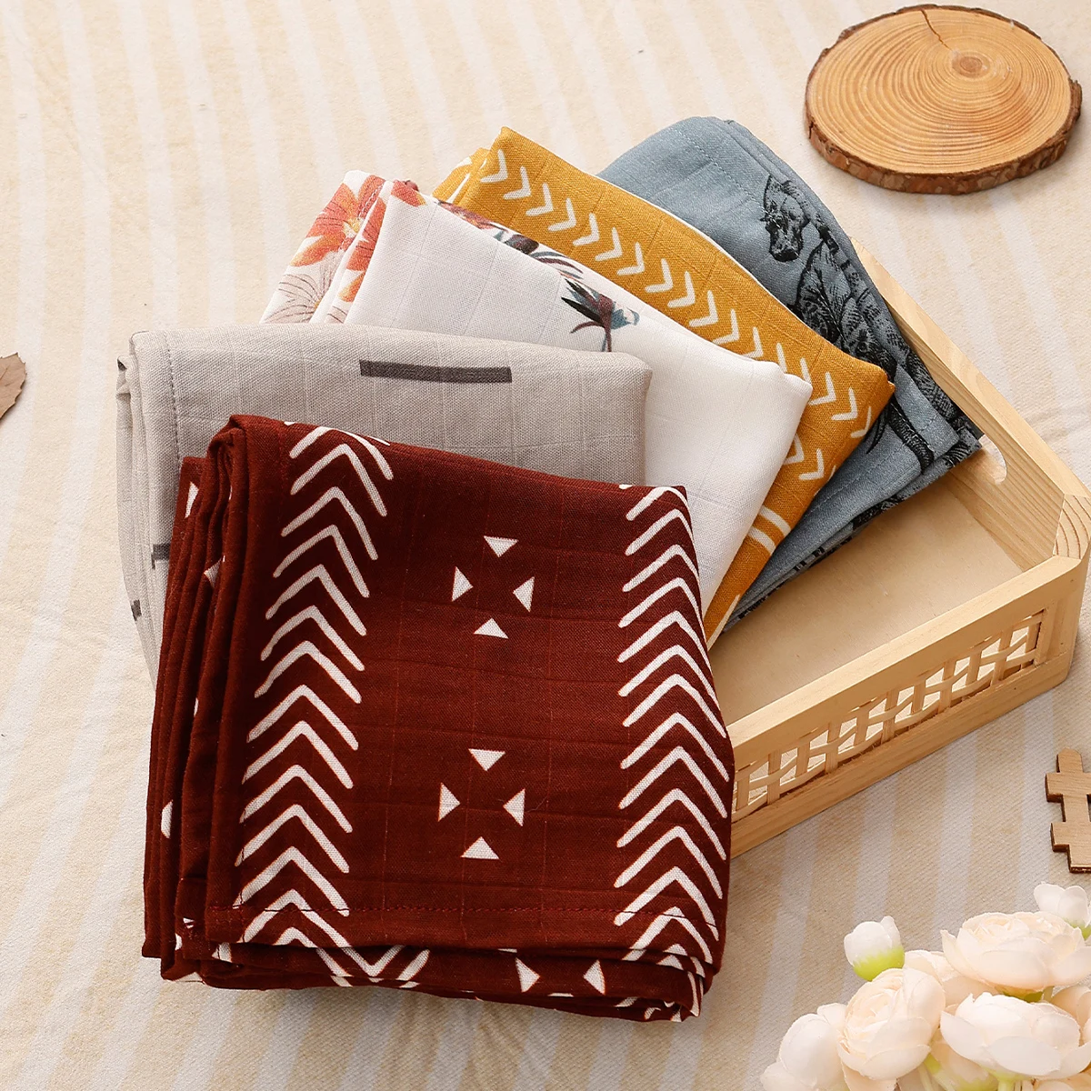 Elinfant 5pcs Gift Set Bamboo Cotton Muslin Bib Burp Cloth 100% Cotton 60*60cm 2 Layers Baby Scarf Handkerchief