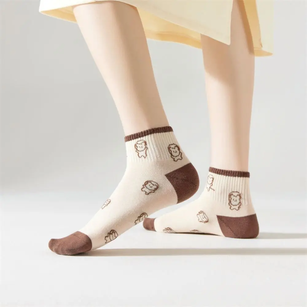 Calcetines de mujer con absorción de sudor a la moda, calcetines tobilleros transpirables marrones de dibujos animados, calcetines cómodos de tubo bajo para primavera y verano