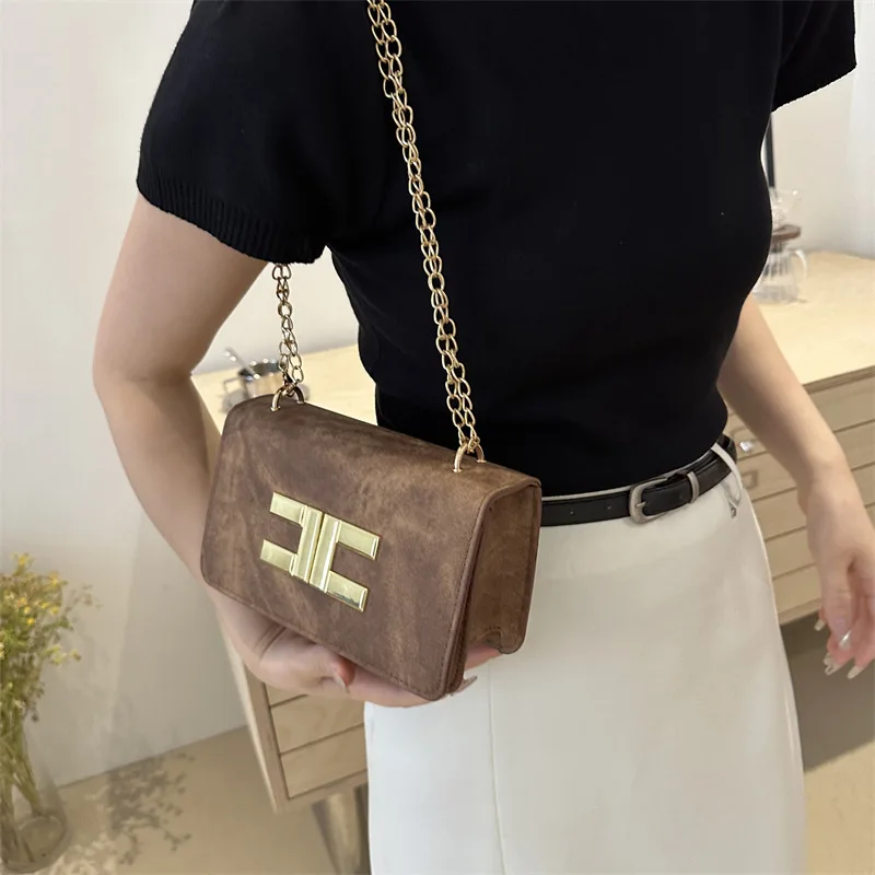 Fashion Chain Flat Velvet Girls Shoulder Bag Simple Pure Color Girls Crossbody Korean Underarm Small Square Bag Metal Decoration