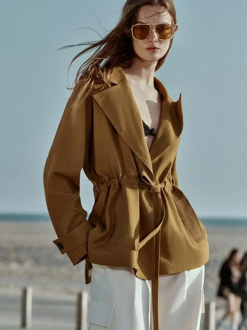 Spring New Arrival Women's Long Sleeve Casual Coat with Belt Flip Collar Standard Fit Short Outerwear Comfortable Fashion