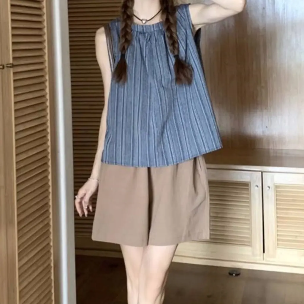 

Женский маленький модный костюм, жилет без рукавов, топ и широкие шорты, комплект из двух предметов, повседневный свободный крой в вертикальную полоску