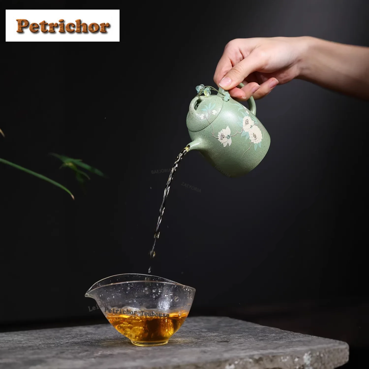 240ml High-end Yixing Purple Clay Teapots Handmade Camellia Qin Quan Pot Raw Ore Bean Green Mud Kettle Chinese Zisha Tea Set