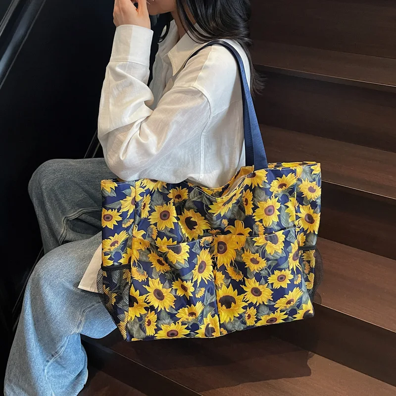 

Arge Capacity Tote Bag Casual Fashion Lightweight Nylon Shoulder Bag Multi Pocket Printed Pattern Beach Handbag Women Big Bag