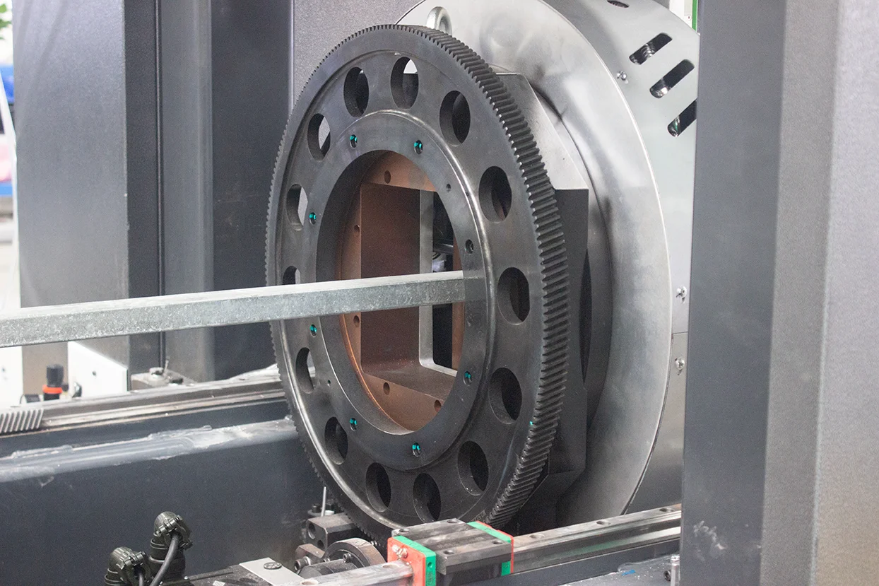 Высокоточный станок для лазерной резки волокна |   Автоматический резак по металлу с ЧПУ для нержавеющей/углеродистой стали и алюминия